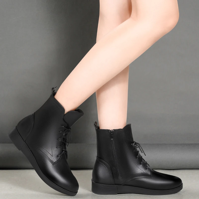 

Женские ботинки из натуральной кожи, на шнуровке