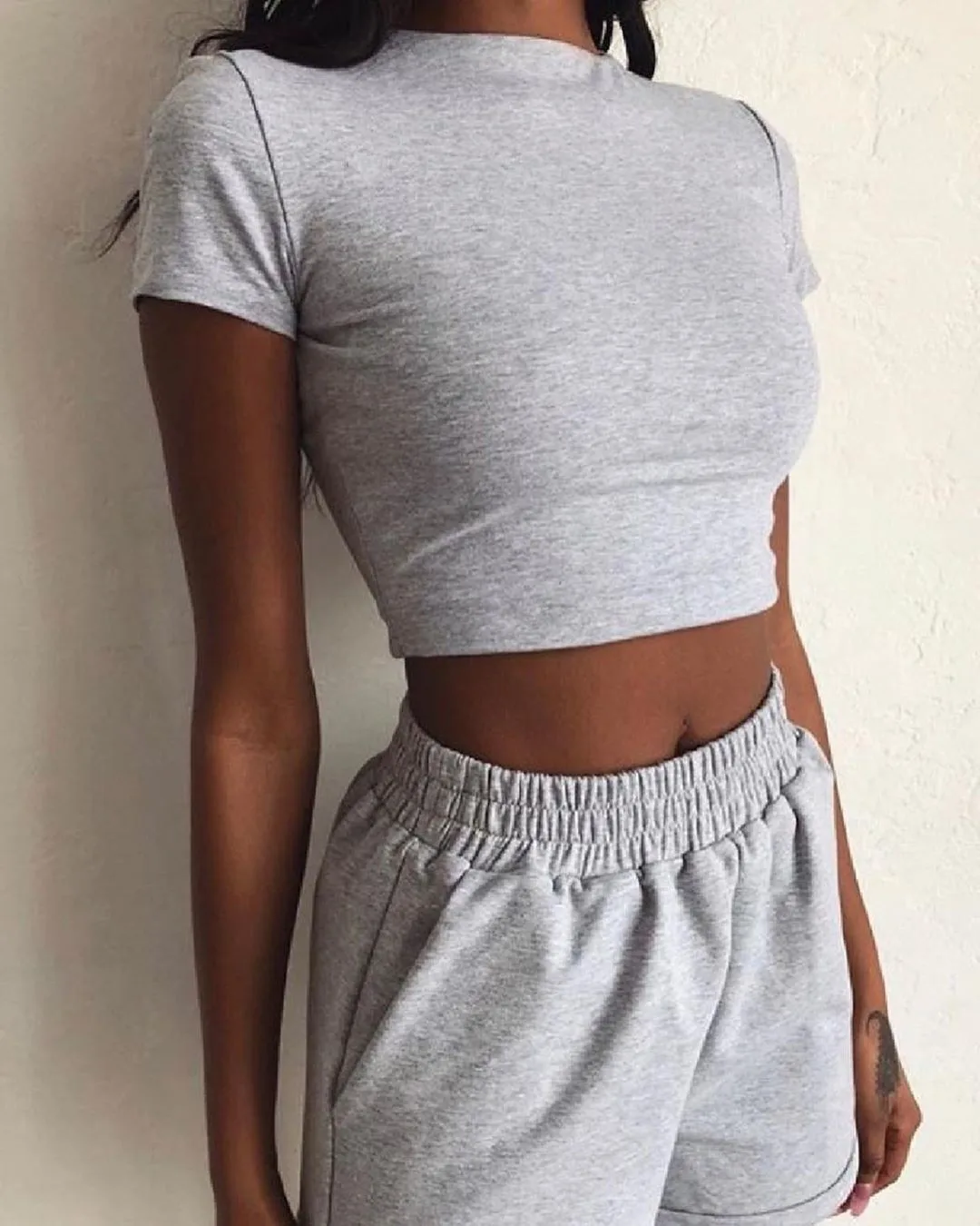 

Y2k 2 Piece Set Women Summer O-Neck Casual Crop Top Solid Color Female Clothing Tracksuit Pockets Slim Shorts Fashion Two Piece