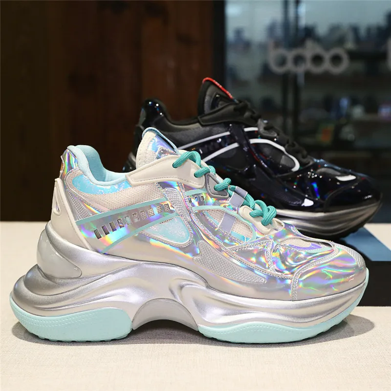 Женские кроссовки увеличивающие рост для активного отдыха спортивные