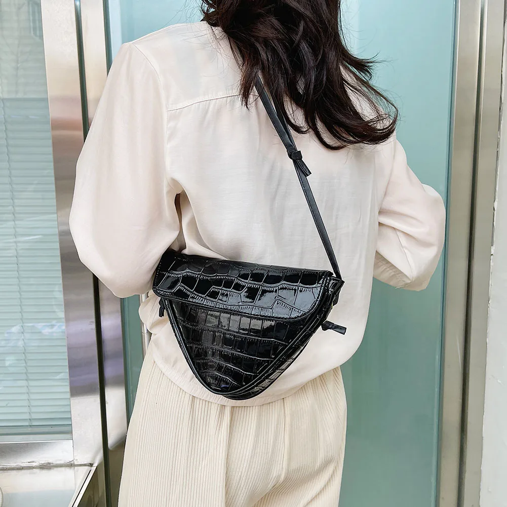 

Модные женские туфли, с тиснением под крокодиловую кожу цепи дизайн Роскошная сумочка женский дорожный треугольник сумка через плечо сплош...