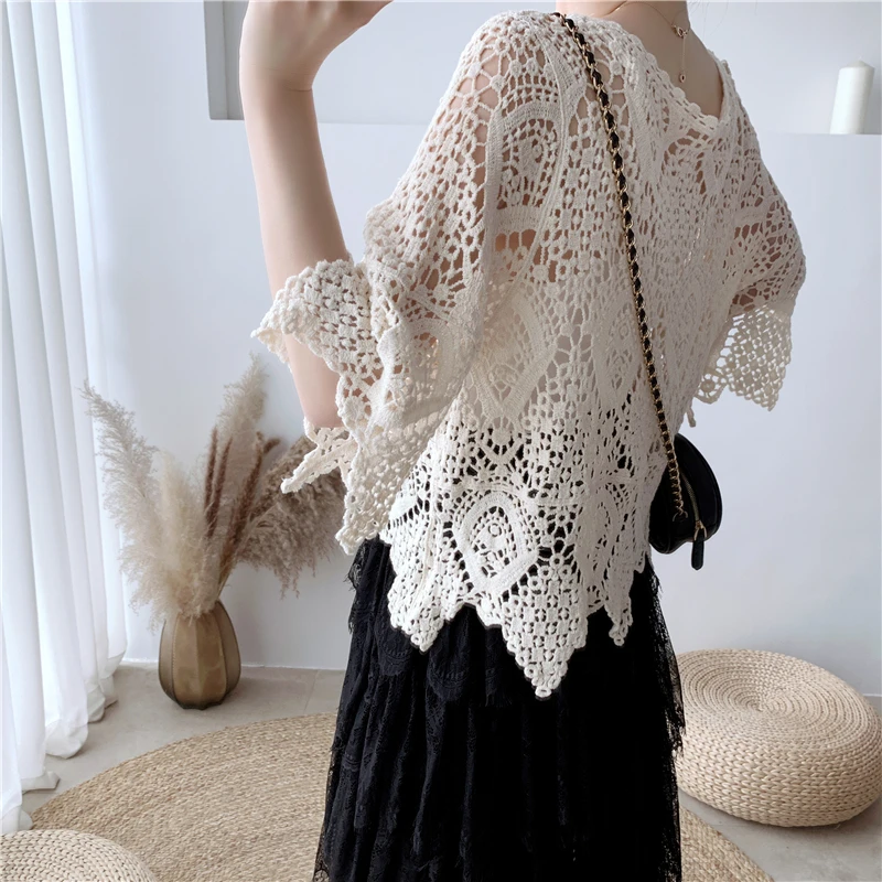 

Thin Pullover Tops Women 2020 Summer Korean Vintage Hollow Out Three Quarter Sleeve Geometric Crochet Blouse White Khaki T438