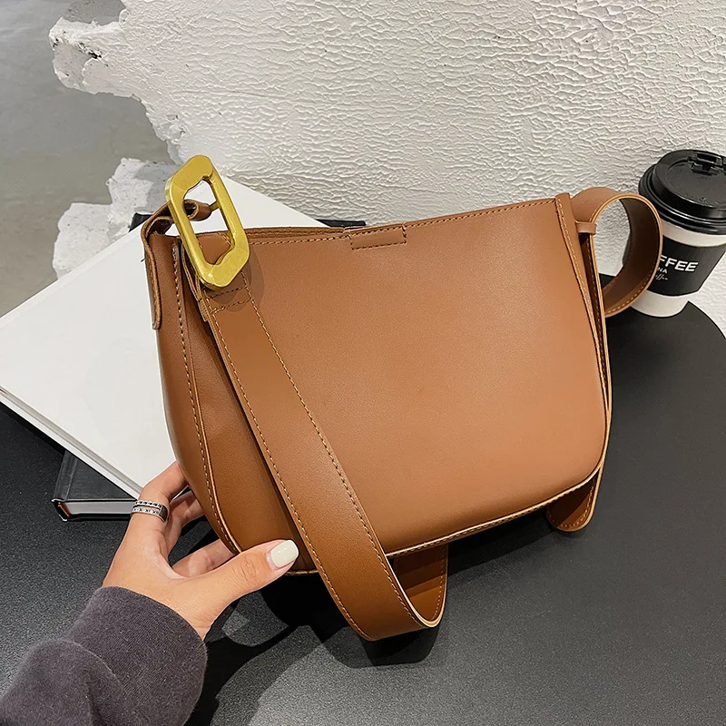 

[New on October] Large Capacity Bag for Women 2021 New Trendy European and American Retro Crossbody Shoulder Bag Women's Bucket