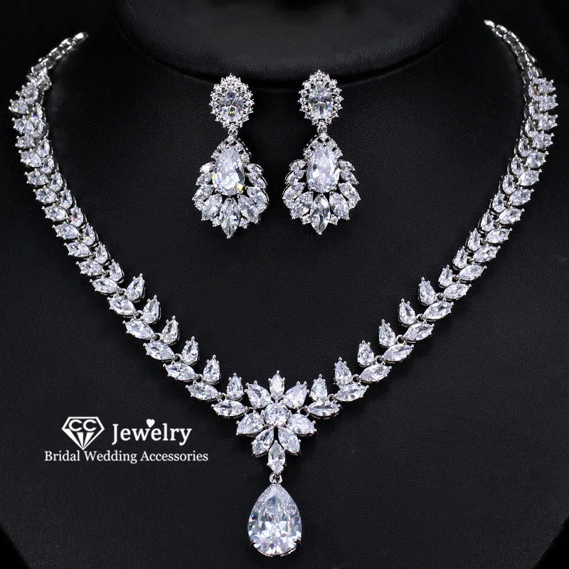 

CC Necklace Drop Earrings Fine Jewelry Set 2pcs Engagement Wedding Accessory Water Drop Shapr Crystal Chocker 925 BijouxT0121