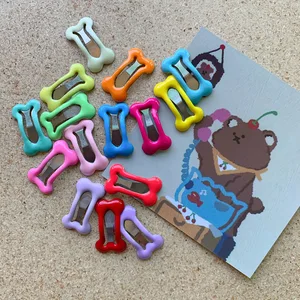 50 шт.лот 2,4 см Разноцветные зажимы для собак и кошек, заколки для собак в форме кости, аксессуары для ухода за кошками