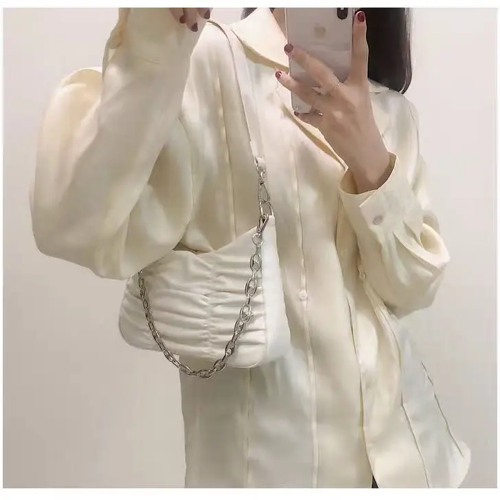 

Retro fold chain baguette underarm bag female 2021 new ins Joker niche texture shoulder messenger bag