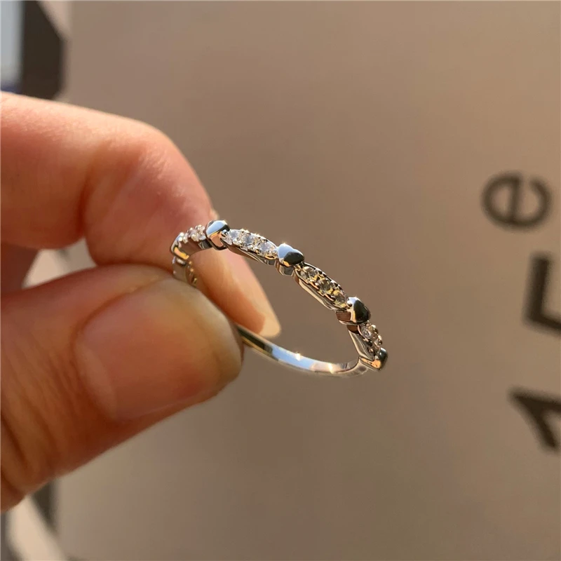 

Cute Female White Crystal Stone Ring Rose Gold Silver Color Engagement Ring Charm Round Cross Heart Wedding Thin Rings For Women