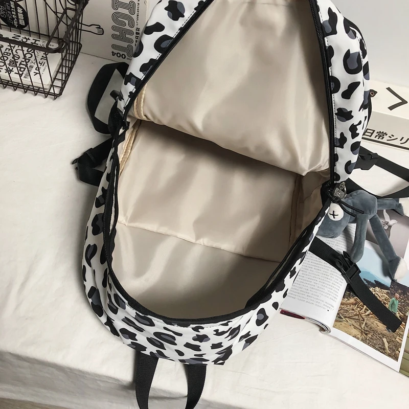 

Women Backpacks Fashion Book Bags for Female Nylon School Bags Large Capacity Laptop Bags Leopard Backpacks for Teenager Girls