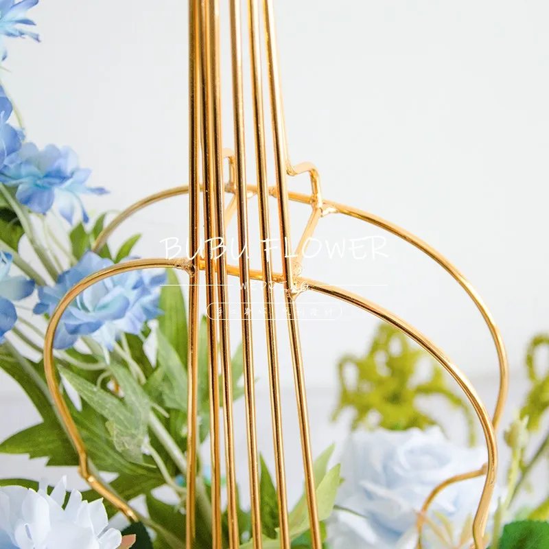 Цветочное украшение для скрипки | Дом и сад