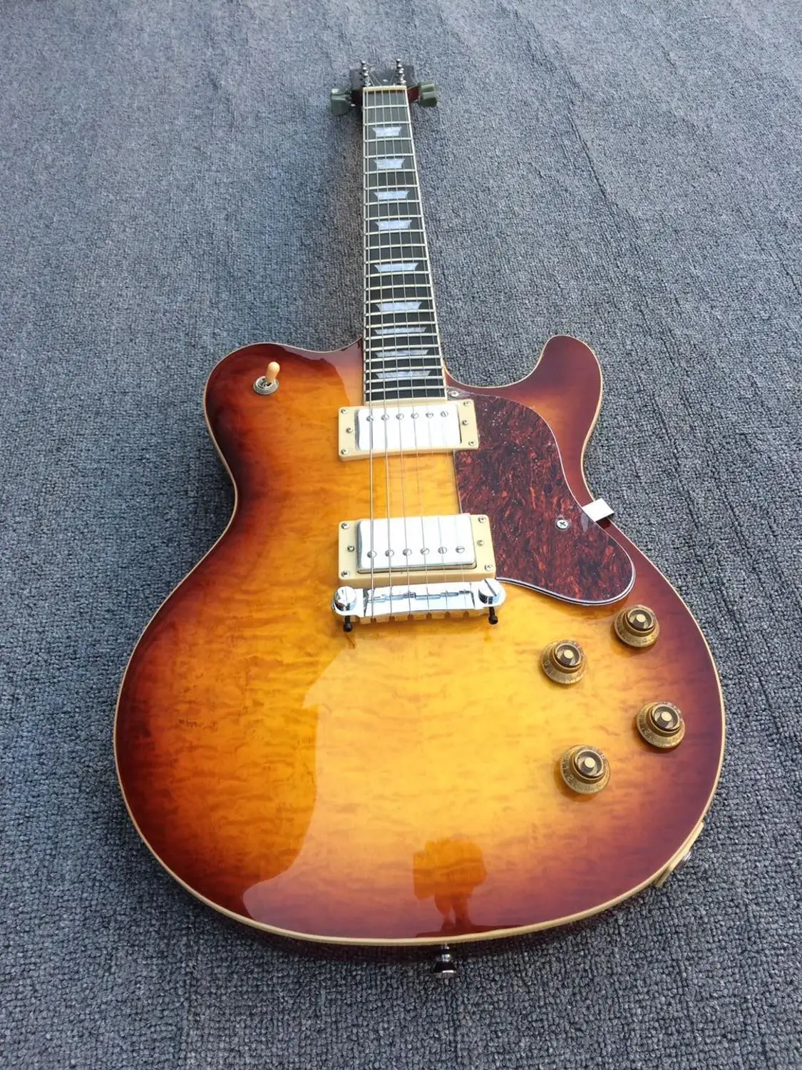 

Custom guitar factory 2020 brand new high quality perfect sound quality electric guitar