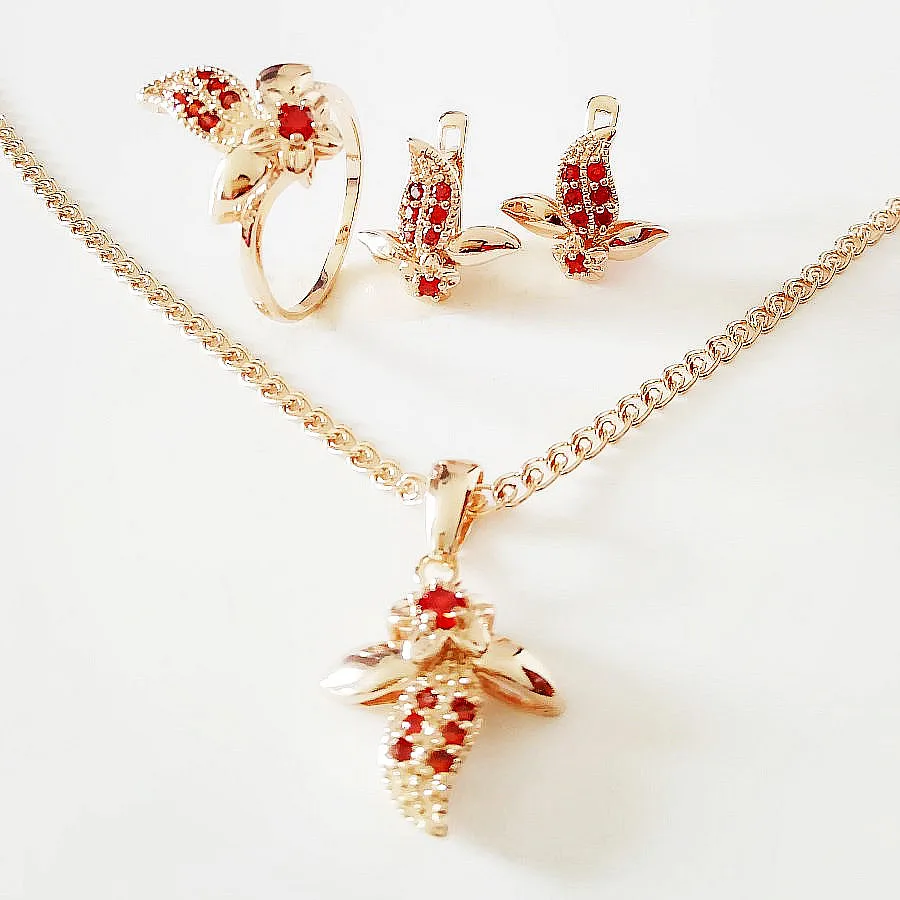 Женский ювелирный комплект из серег и кольца ювелирное изделие золотого цвета с