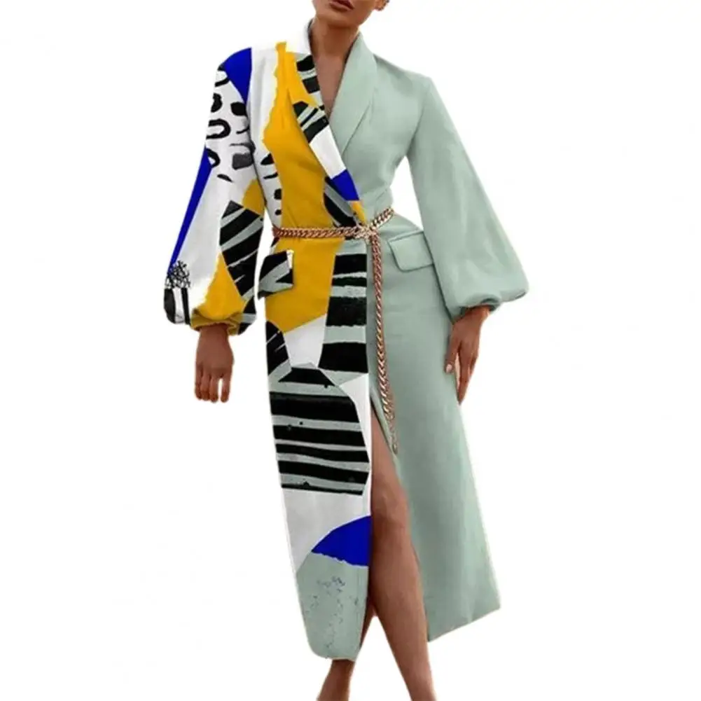 

Женское шерстяное пальто с рукавами-фонариками и абстрактным принтом