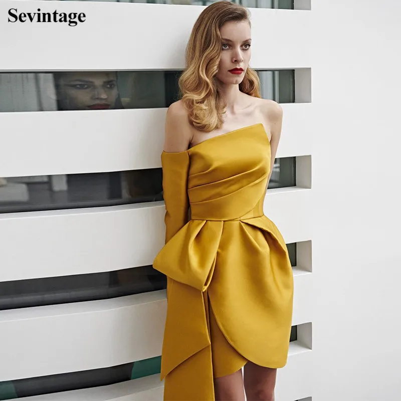 Женское атласное платье Sevintage короткое коктейльное с одним длинным рукавом без