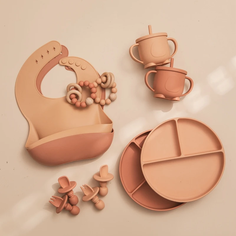

6PCS Baby Feeding Tableware BPA Free Food Grade Silicone Bowl Bib Placemat Fork Spoon Feeding Cup Set Baby Supplies for Kids