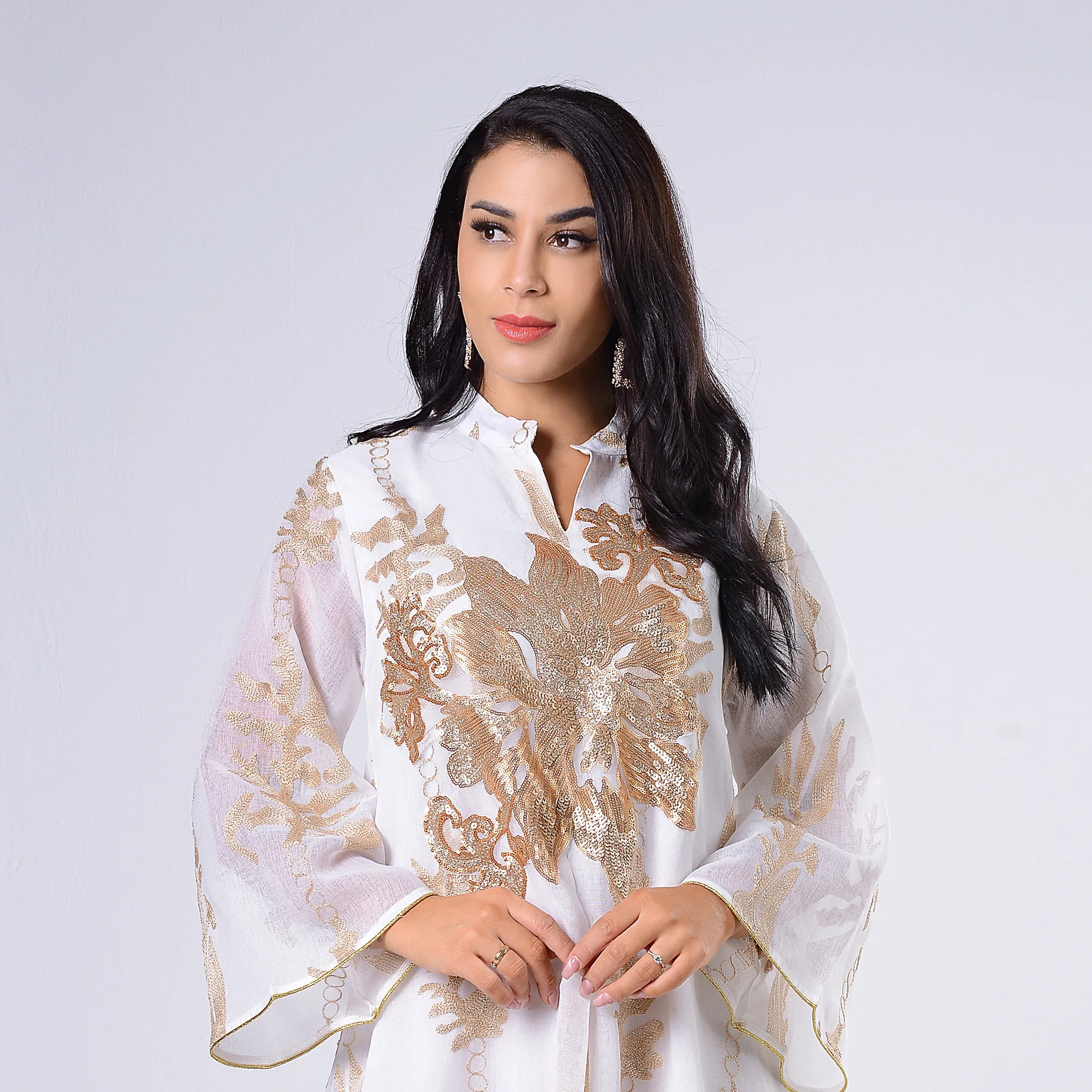 

Golden Sequin Embroidered Yarn Muslim Women Dubai Eid Al-Fitr