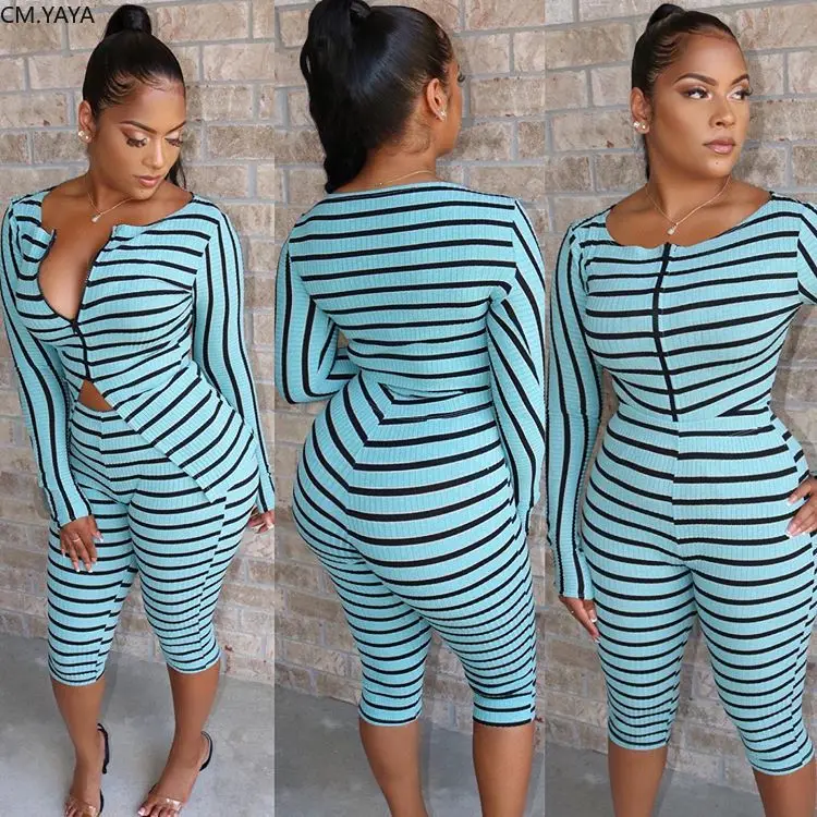 Осенний вязаный женский комплект в полоску с открытыми плечами на молнии длинным