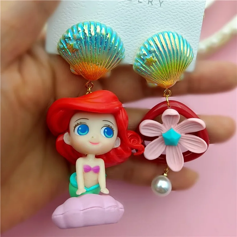 

2021 New Arrival Resin Disney Cartoon Cute Snow White Dangle Earrings Asymmetry Plastic Mermaid Ariel Ear Dacoration Accessories