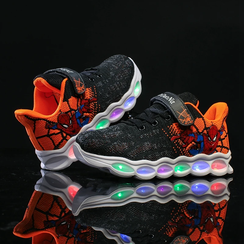 Светодиодный обувь для детей Человек паук кроссовки мужчин со светящейся