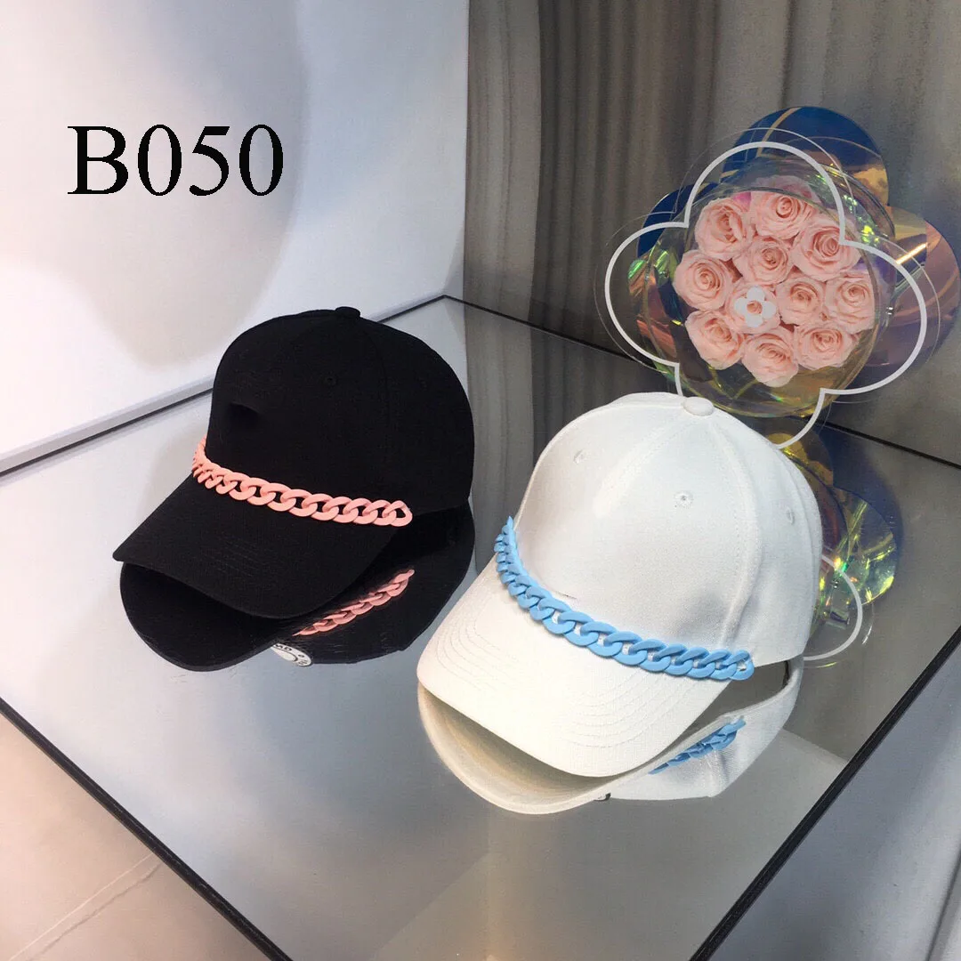 

B050 Classic peaked cap Sun hat The new checkered baseball cap detail quality is super good match 2021 new hot