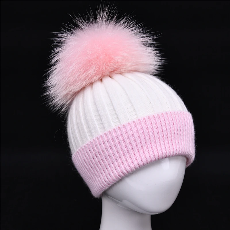 Детская зимняя шапка из натурального меха детская вязаная с большим помпоном