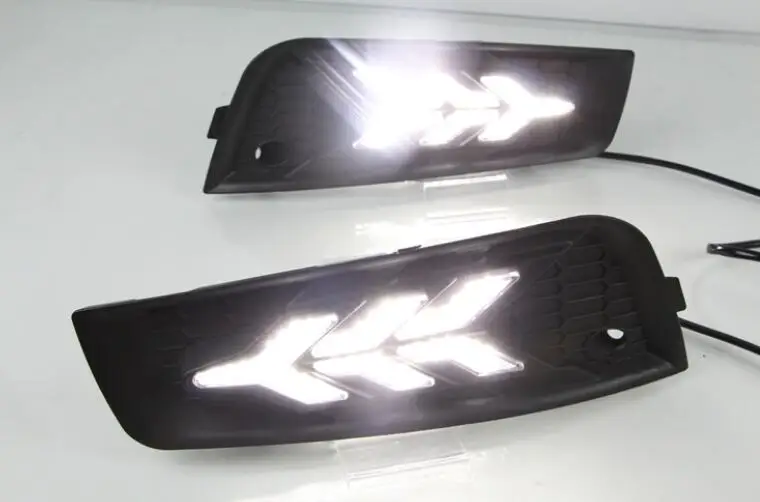 DRL Дневной светильник колпак противотуманных фар с желтый сигнал поворота для