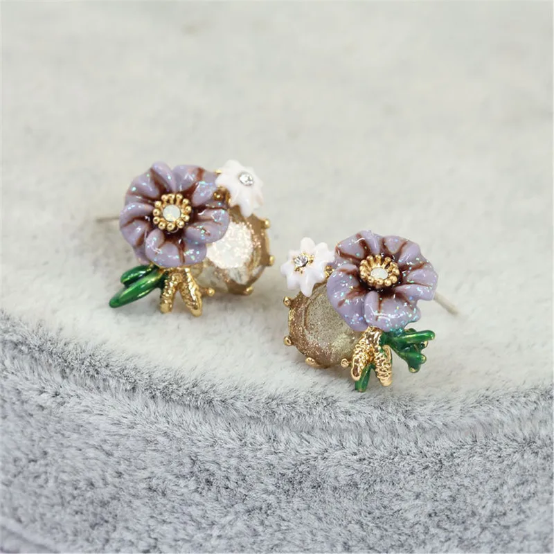 

European and American fashion personality simple purple flower zircon earrings female earrings 925 silver needle gold-plated jew