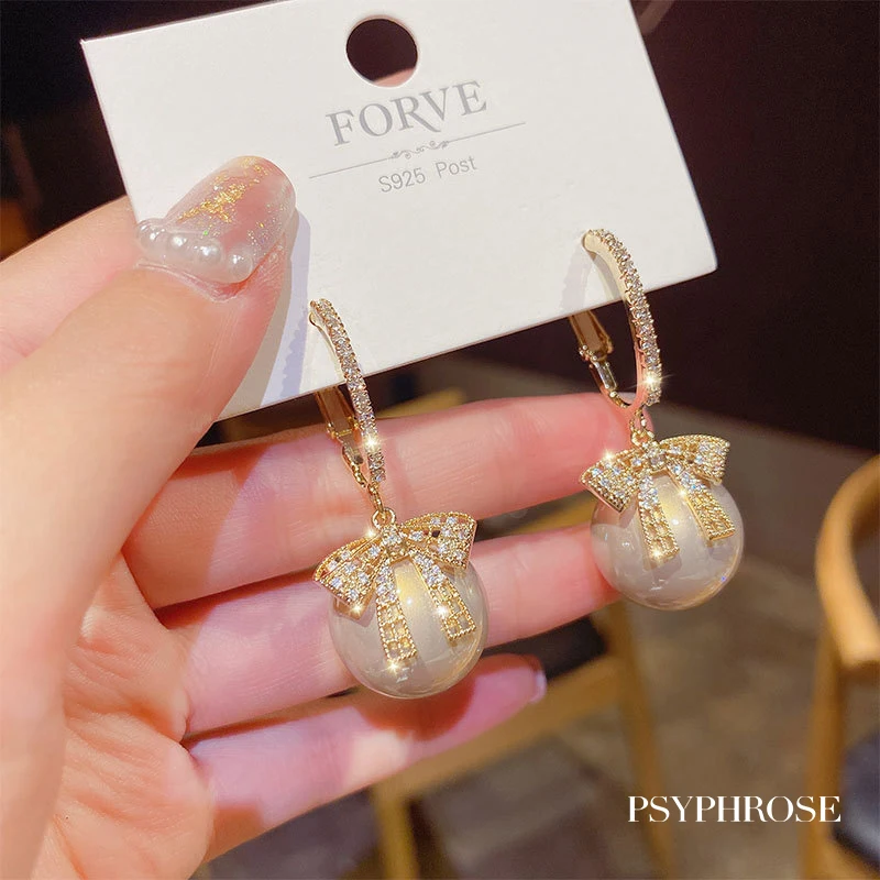 

2021 New Fashion Korean Oversized White Pearl Drop Earrings for Women Bohemian Golden Round Zircon Wedding Earrings Jewelry Gift