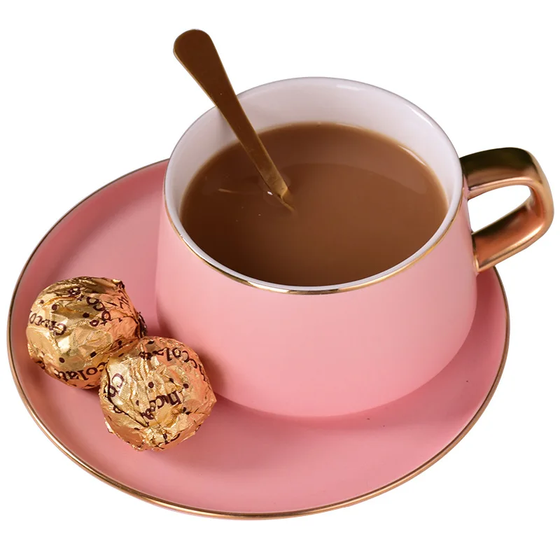 

Nordic red wine Phnom Penh coffee cup simple home ceramic cup afternoon tea restaurant snack dish set with spoon