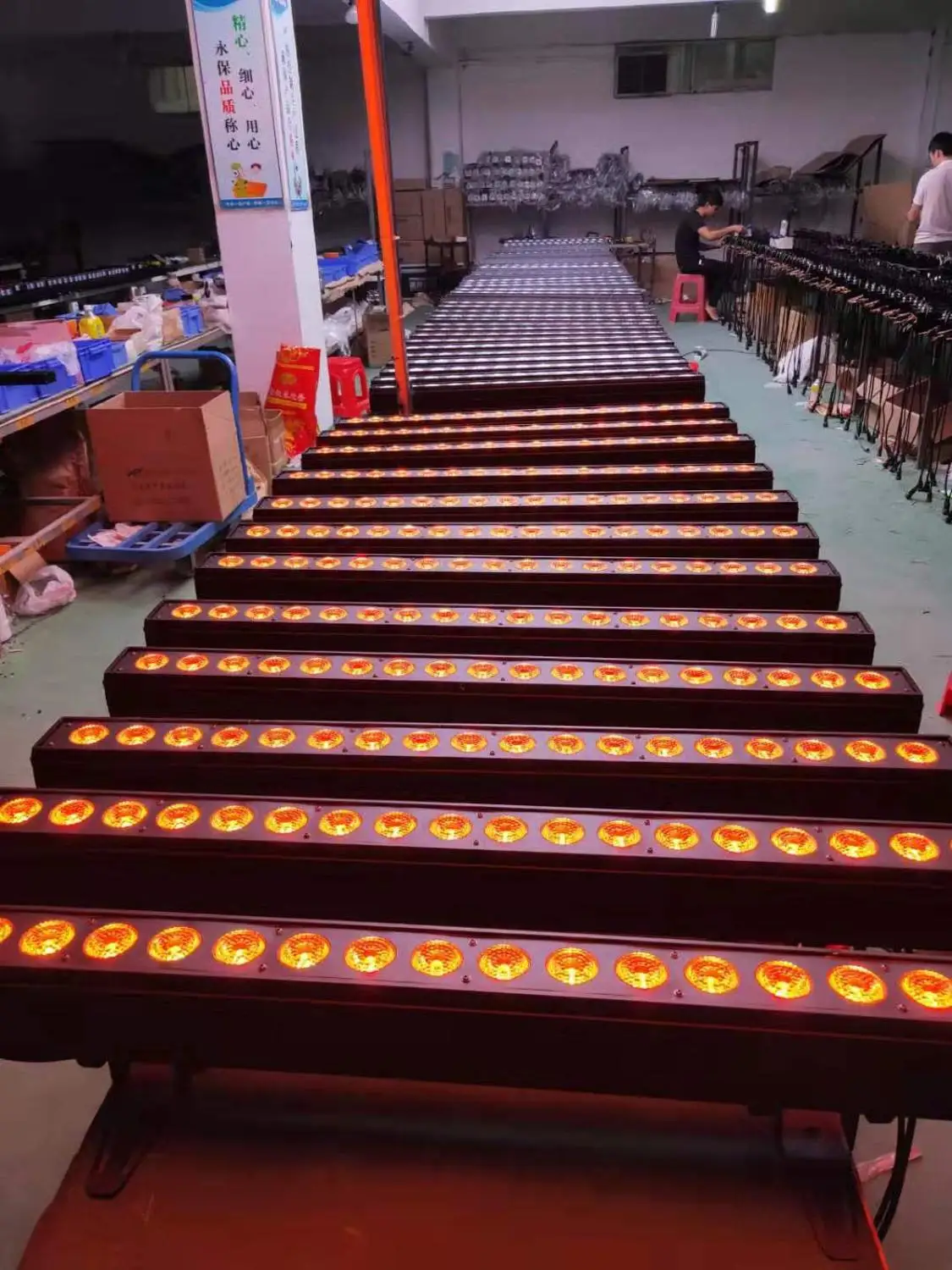 Светодиодная настенная лампа 18x12 Вт Светодиодная Пиксельная светодиодная настенная лампа 18x12 Вт rgbw 4in1 была светильник светодиодный бар мыть светильник для мытья этапа