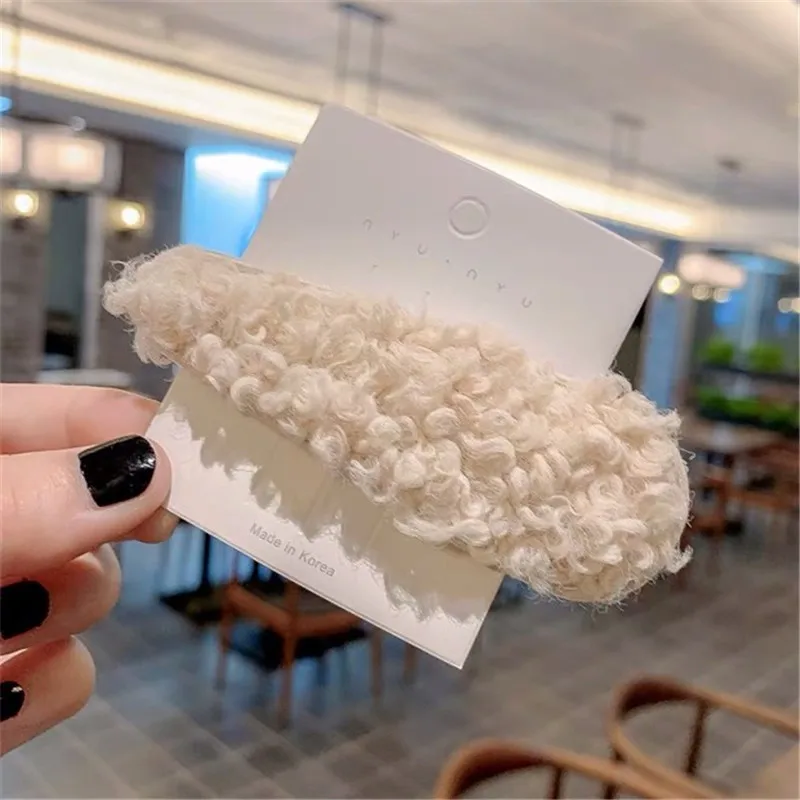 8.5cm White M MISM плюшевые зимние заколки для волос женские капли BB заколки для волос шерстяные заколки для волос для девочек модные заколки для волос с буквенным принтом аксессуары для волос - Цвет: 8.5cm White