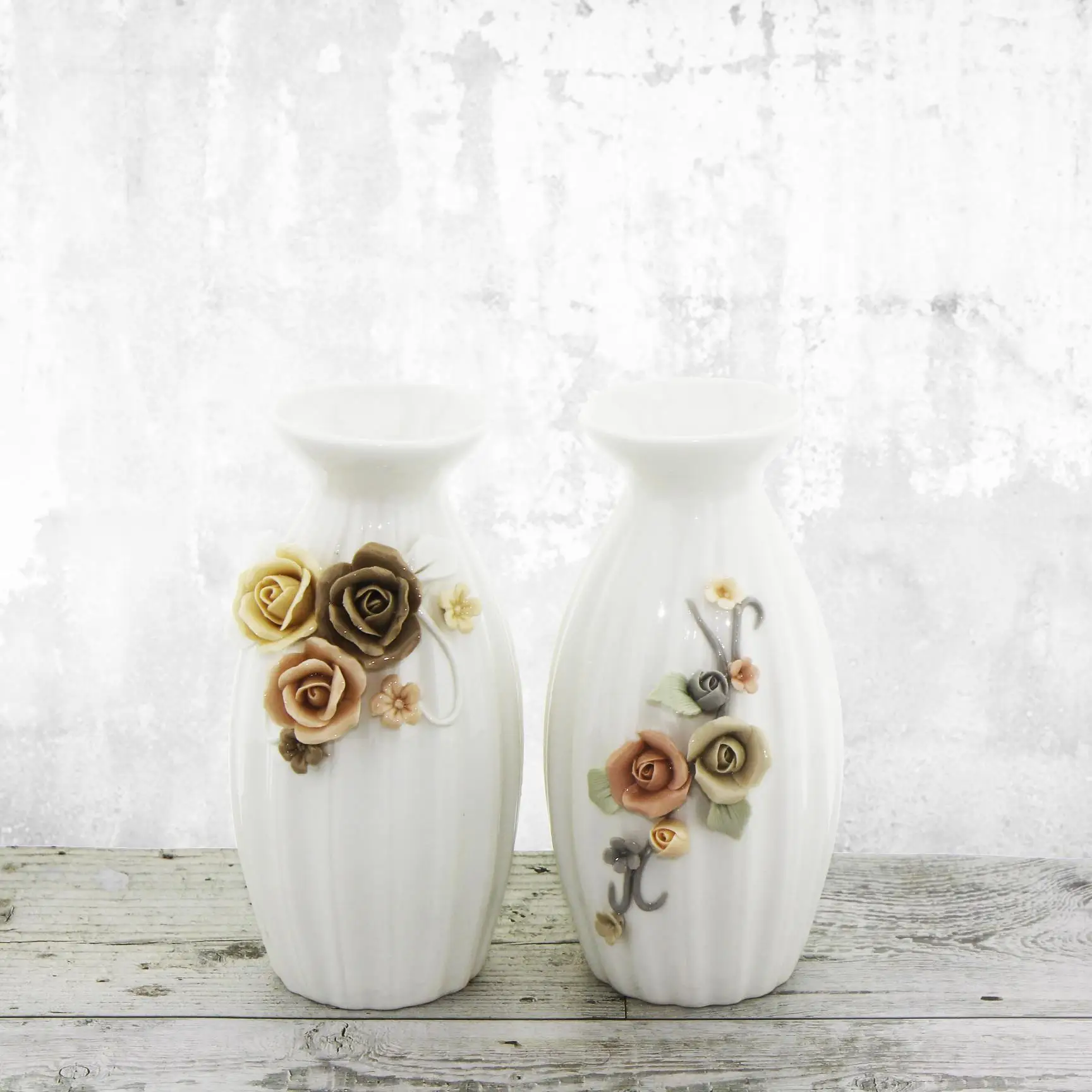 

2 Pieces Porcelain Vase 7x16cm