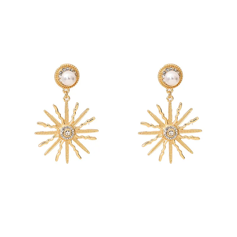 

New Fashion Pearl Metal Sun Flower Women's Earrings Wholesale French Retro Temperament Earring Exaggerate Party Jewelry Gifts