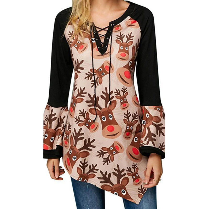 Женская блузка с круглым вырезом расклешенными рукавами и принтом