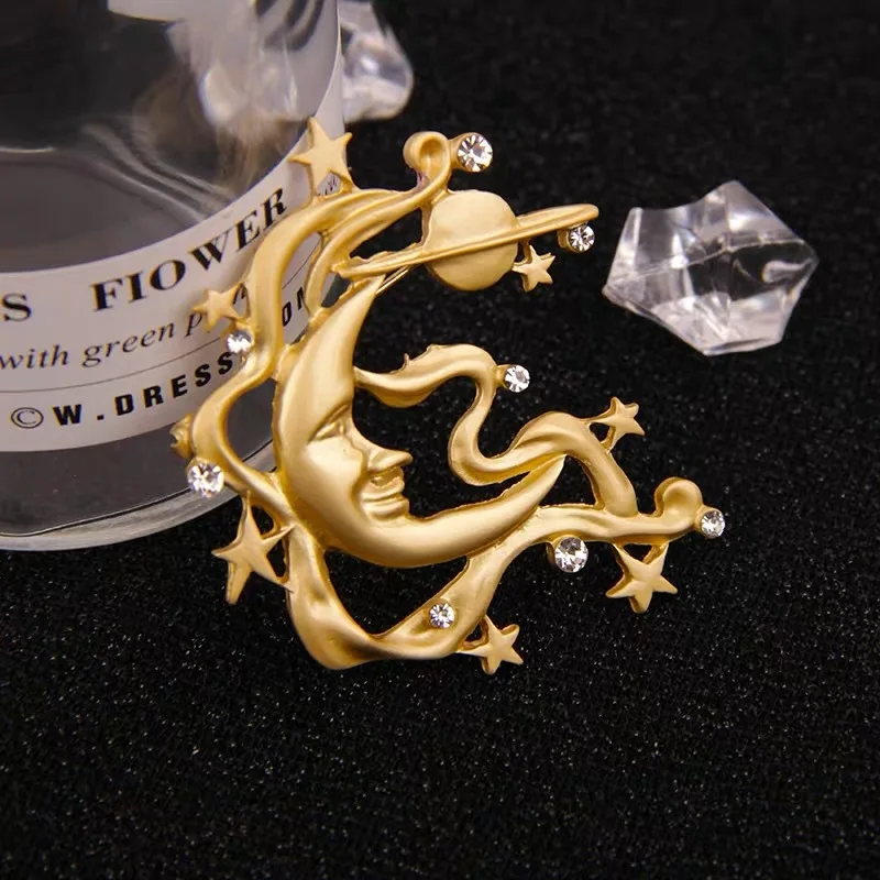 Винтажная брошь ручной работы в антиквариатном стиле с матосветильник Venus Лунная