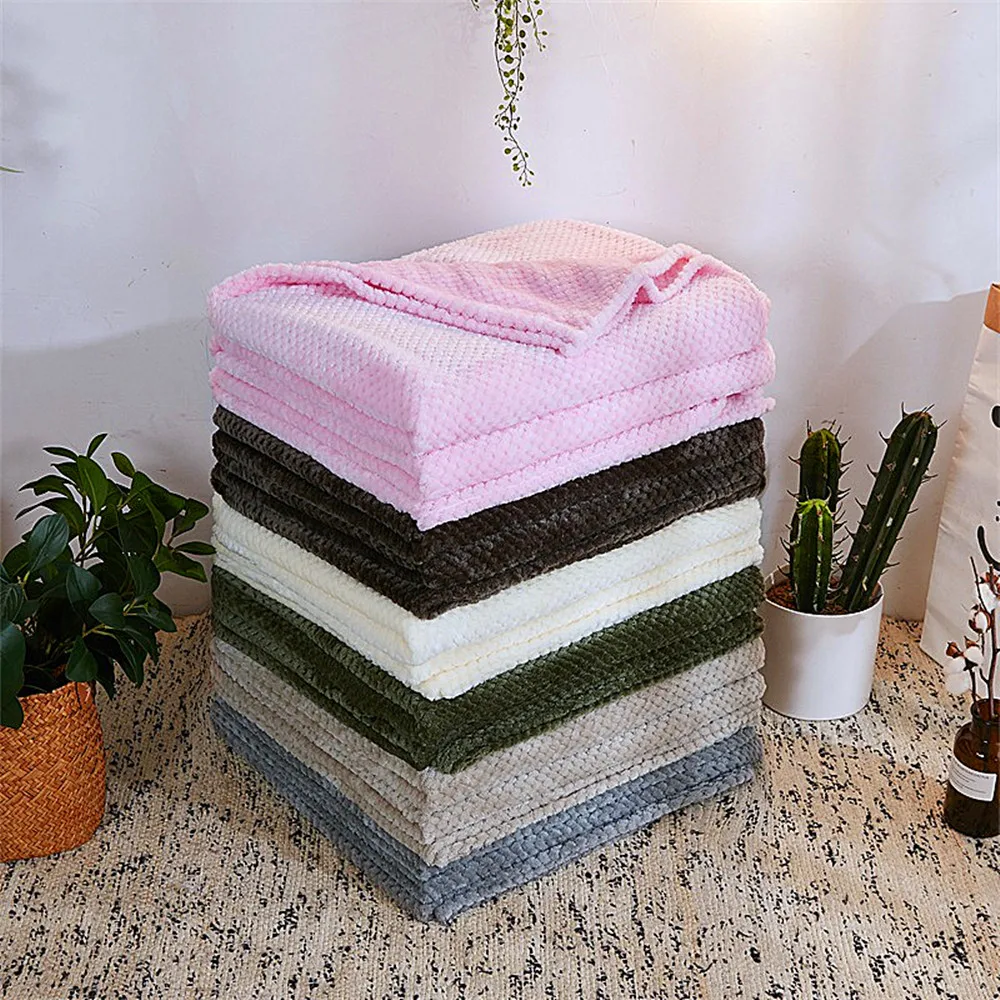 

Cat scratch-proof thick solid color pineapple grid sofa blanket flannel blanket coral fleece blanket gift blanket