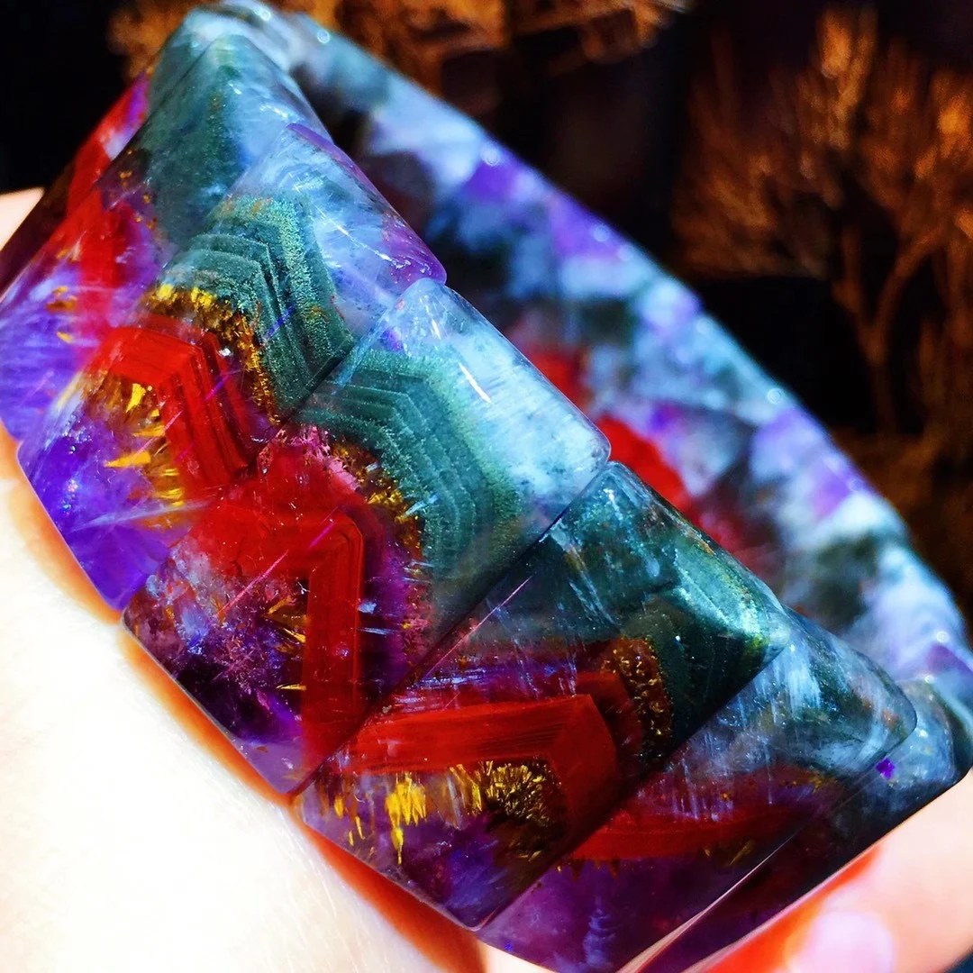 

Natural Purple, Red Gold Green Four-Color Titanium Crystal Bracelet Pyramid Aurora Unisex Armba Pulseira