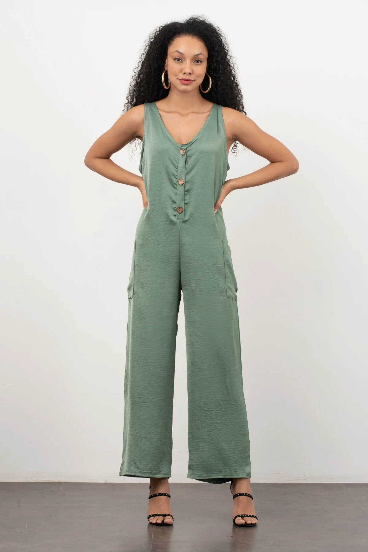 

Pistachio green Front Buttoned Pockets Aerobin Temporary Shed Jumpsuit summer new season button detail casual cut modern design women's one-piece clothing