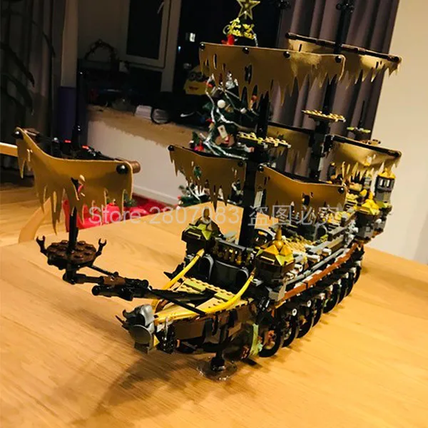 

Pirates Movie Series Dead Men Tell No Tales Pirate Ship Model 2370pcs Building Blocks Brick Toys Kids Christmas Gift Set