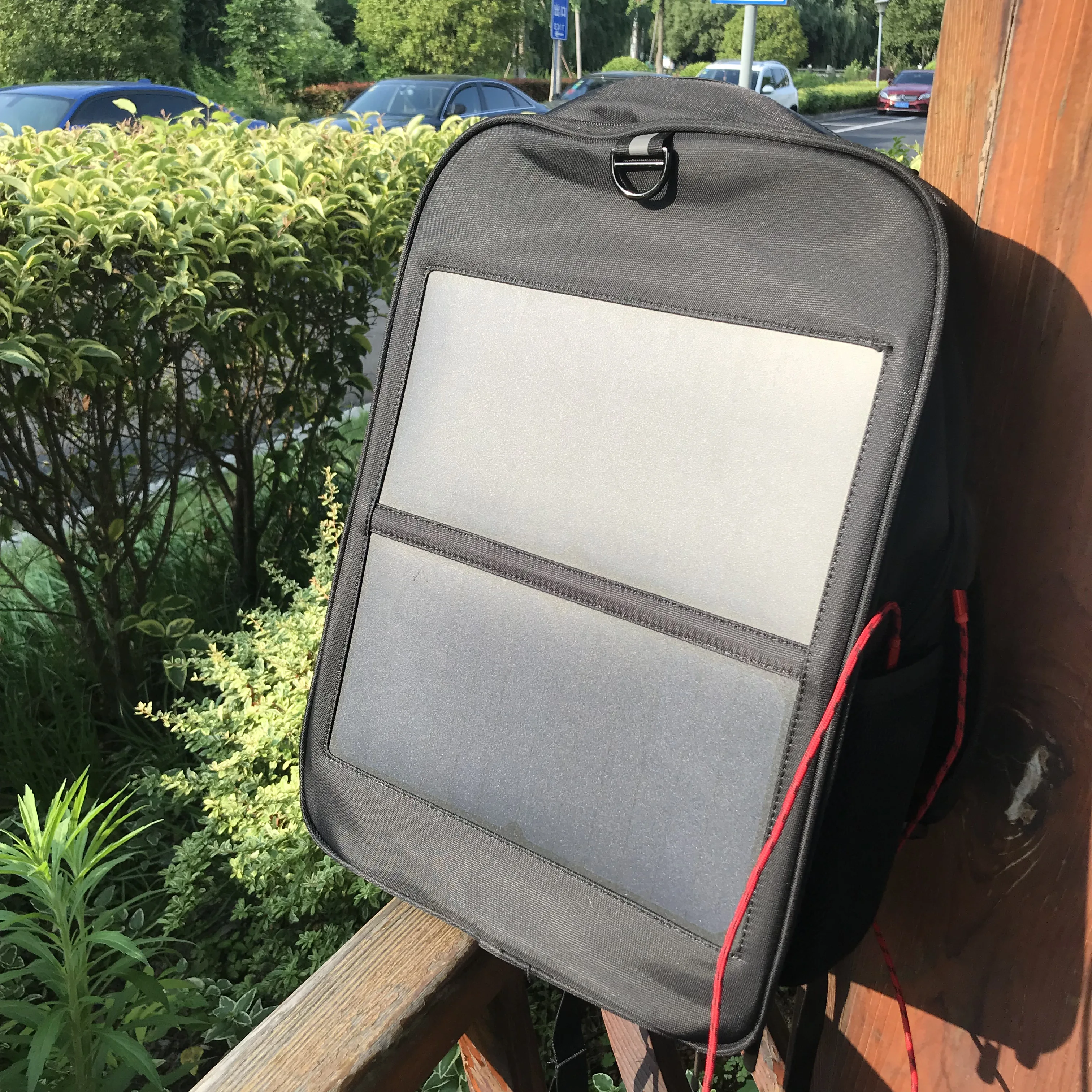 

14W Outdoor camping Solar panel backpack with USB phone charger
