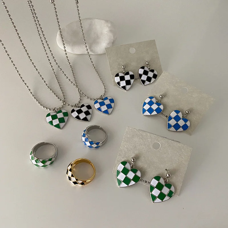 

Trendy Chessboard Chequer Love Heart Pendant Necklace for Women Multicolor Enamel Metal Necklace Accessories