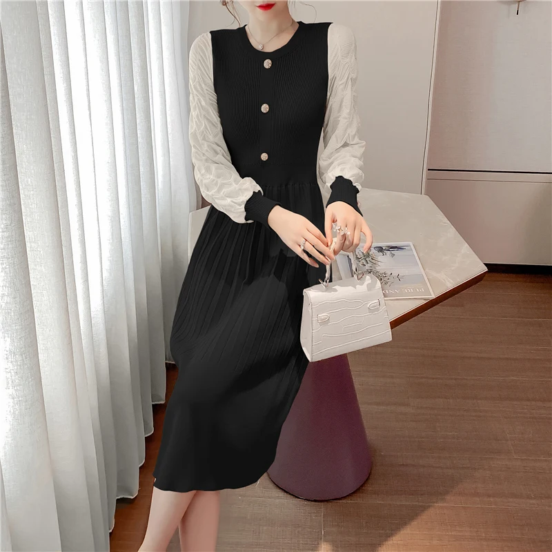 

Make French hubble-bubble sleeve splicing knitting long-sleeved dress female autumn show thin waist temperament reduction of age