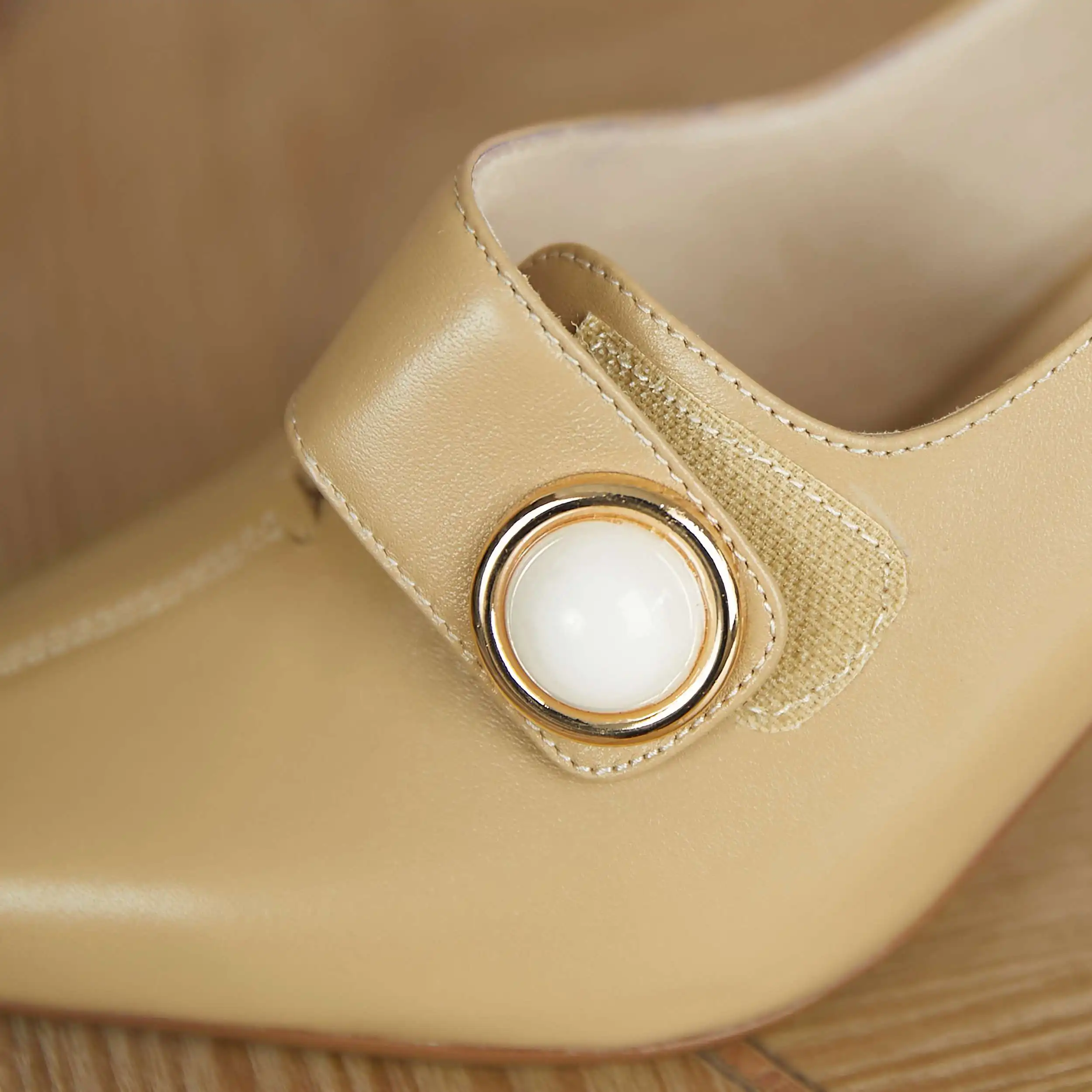 

Krazing Pot handmade natural leather pointed toe high heels pearl decoration elegant lady daily wear deep mouth women pumps L66