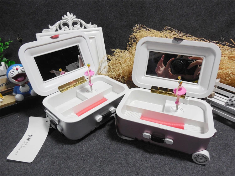 

47.89-1014 mini roller travel suitcase candy box personality creative wedding candy box luggage trolleyy toy small