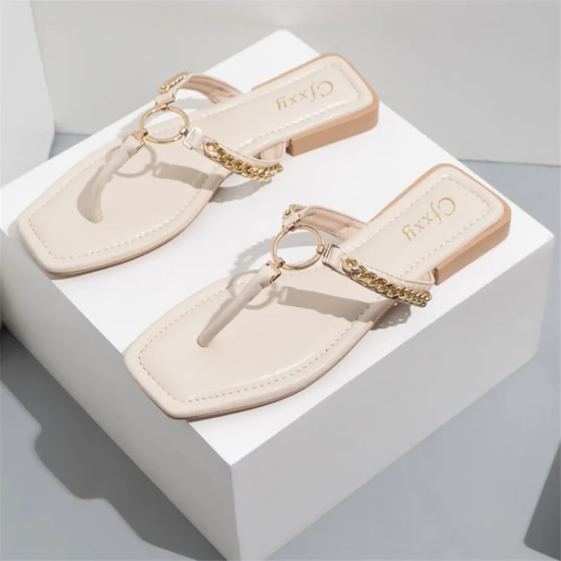 

2021 Summer Fashion Chain metal button Women's flip flop Woman Square head clip feet flat sand beach sandals size 37-42