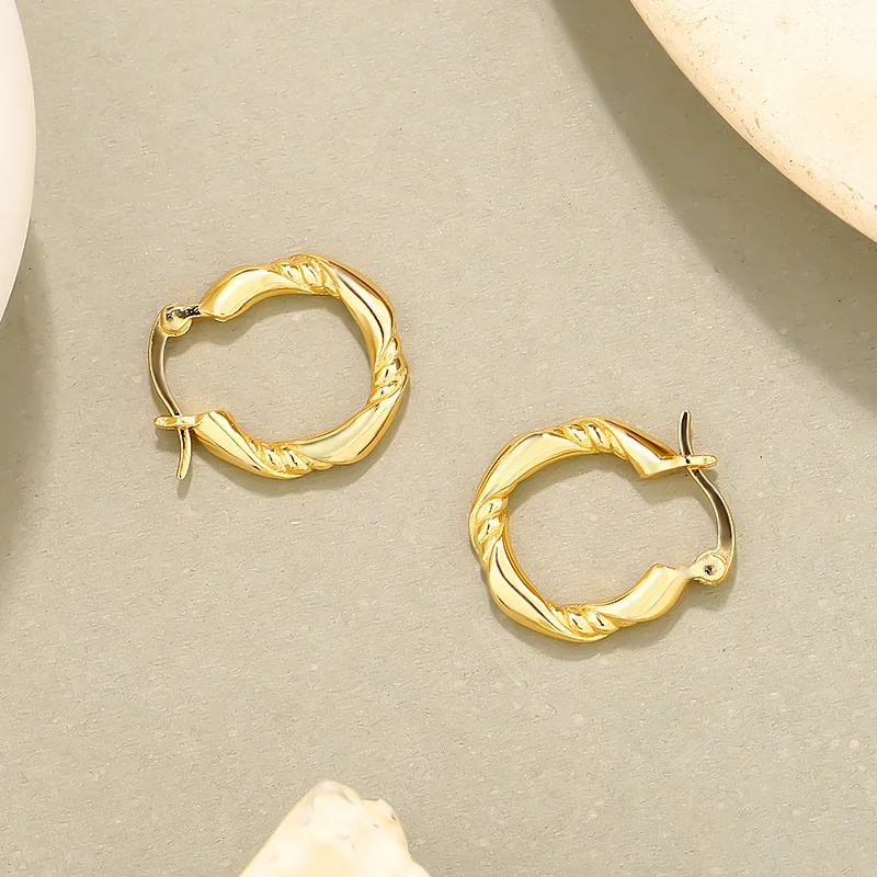 Silvology 925 Sterling Silver Twist Irregular Hoop Earrings for Women Nordic Style Round Simple Earrings Fashion Designer Jewel