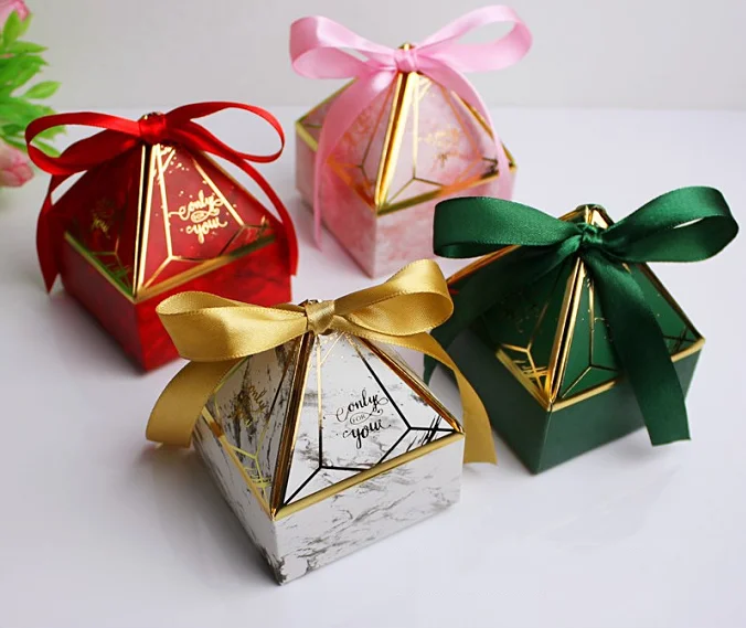 Новая бумажная коробка конфет с драгоценной башней Подарочная лентой из бисера