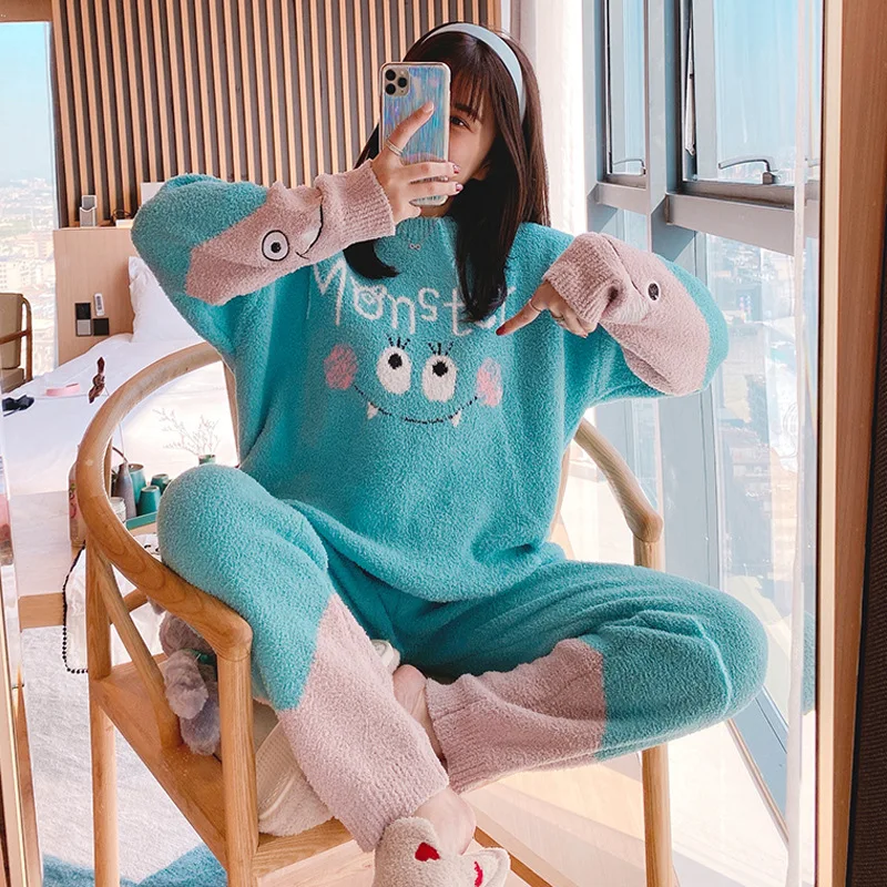 

Women's Sleep & Lounge