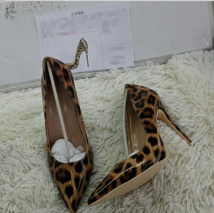 Туфли-лодочки вечерние на очень высоком каблуке с острым носком 2020 | Обувь