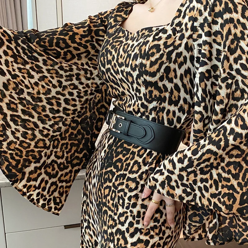 Комбинезон женский с квадратным вырезом пикантный длинный расклешенный ромпер