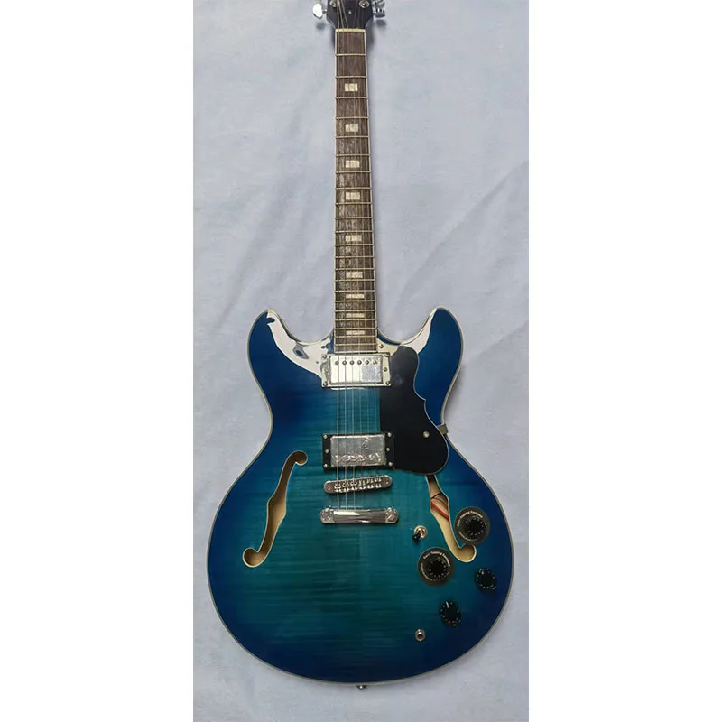 

Fashionable six string electric guitar is suitable for both boys and girls. The store can customize various styles of electric g