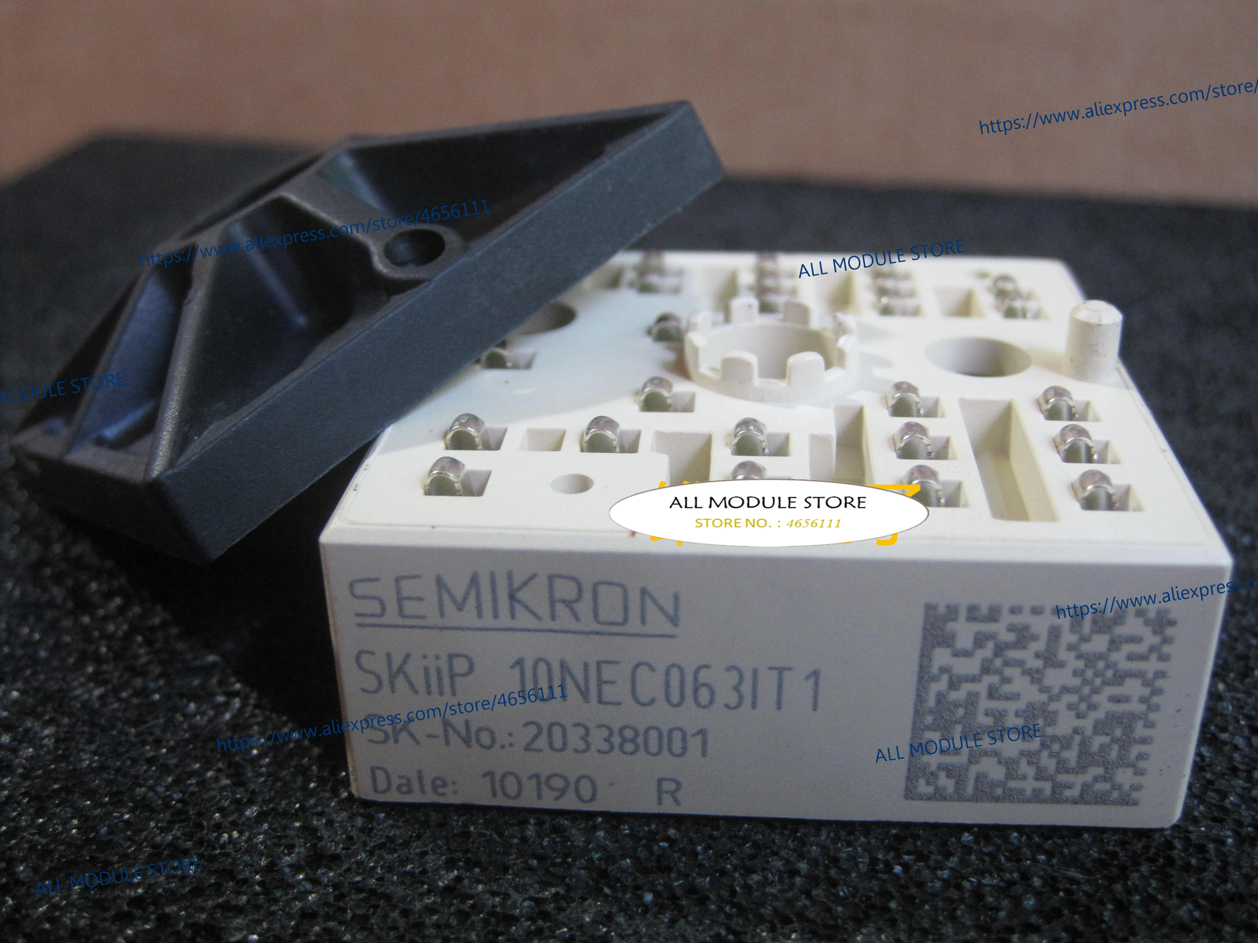 SKIIP11NEC063IT1 SKIIP10NEC063IT1 SKIIP10NEC063IT43 Бесплатная доставка Новый и оригинальный